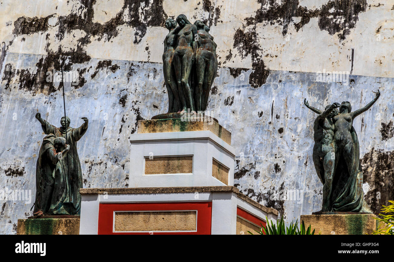 Three Art Monuments from La Fuente de la Herencia de las Americas in ... 