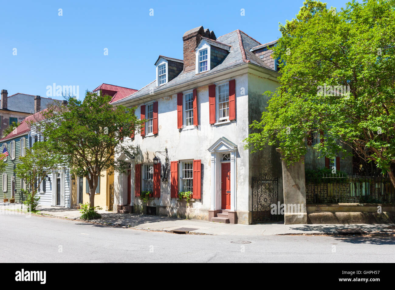 Historic antebellum homes, including the so called Pirates House, in the French Quarter District of Charleston, South Carolina. Stock Photo
