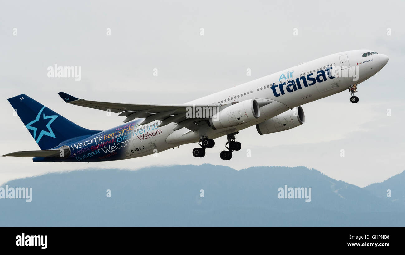 Air Transat plane airplane Airbus A330 airborne take off Canadian leisure low cost budget airline airlines Stock Photo