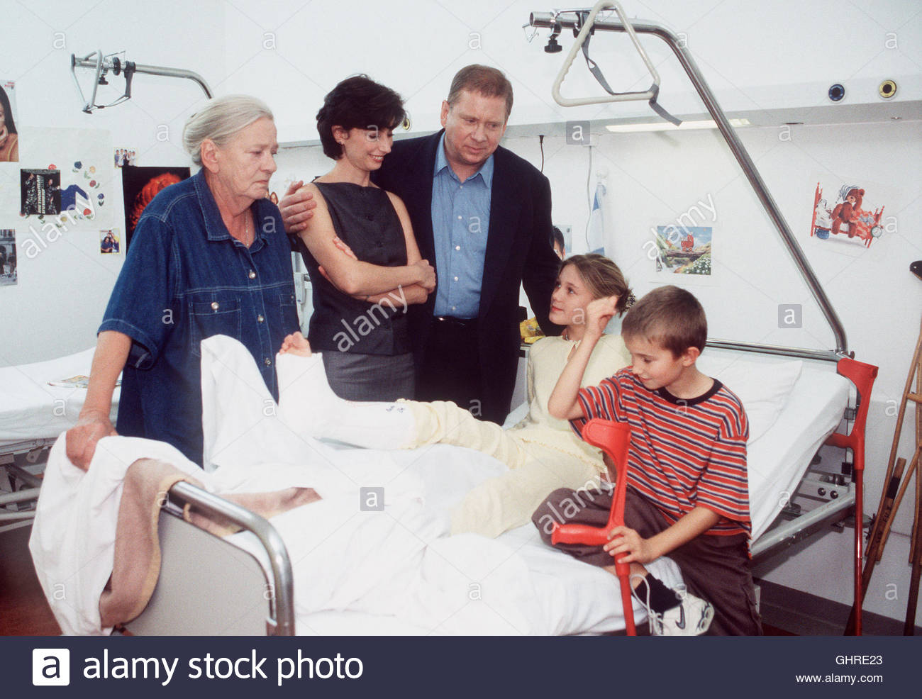 DR. SOMMERFELD NEUES VOM BÜLOWBOGEN Nina (ALINA MERKAU) hat gerade