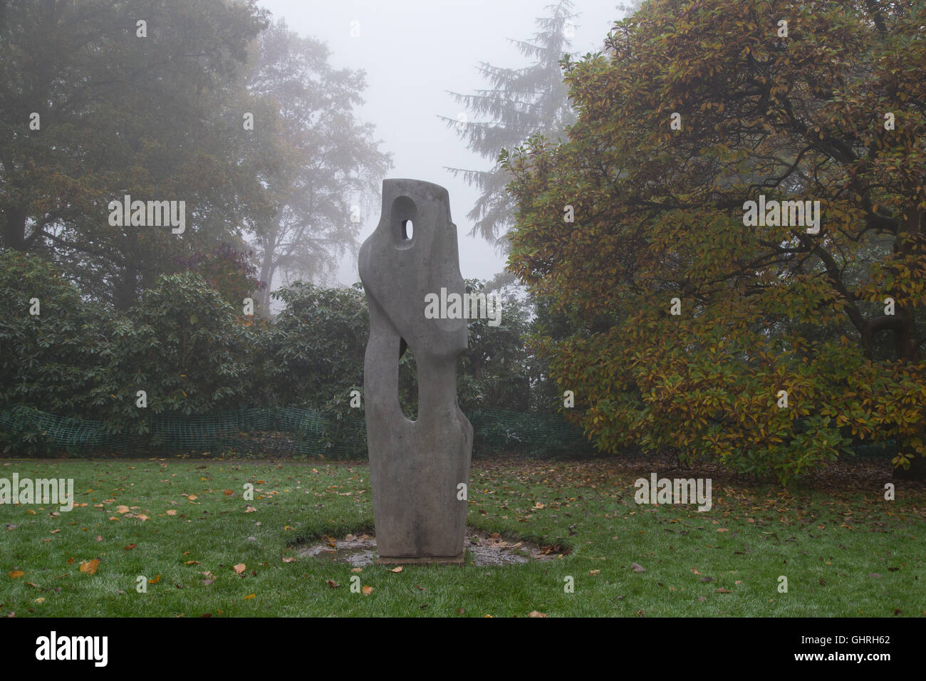 Barbara Hepworth Sculpture Empyrean In Grounds Of Kenwood House At barbara-hepworth-sculpture-empyrean-in-grounds-of-kenwood-house-at
