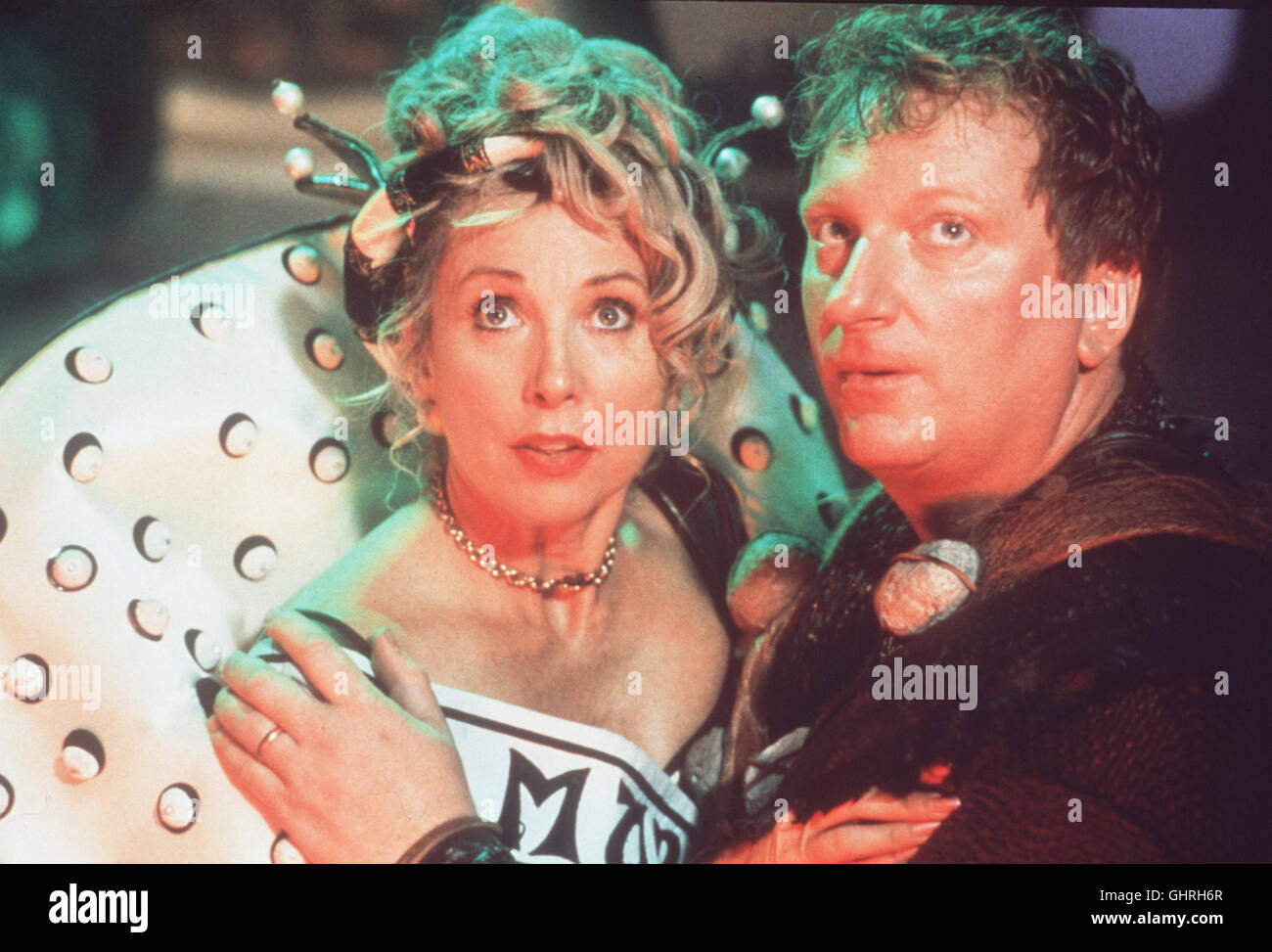 MOM UND DAD RETTEN DIE WELT Zum Hochzeitstag wollen sich Marge (TERI GARR) und Dick Nelson
