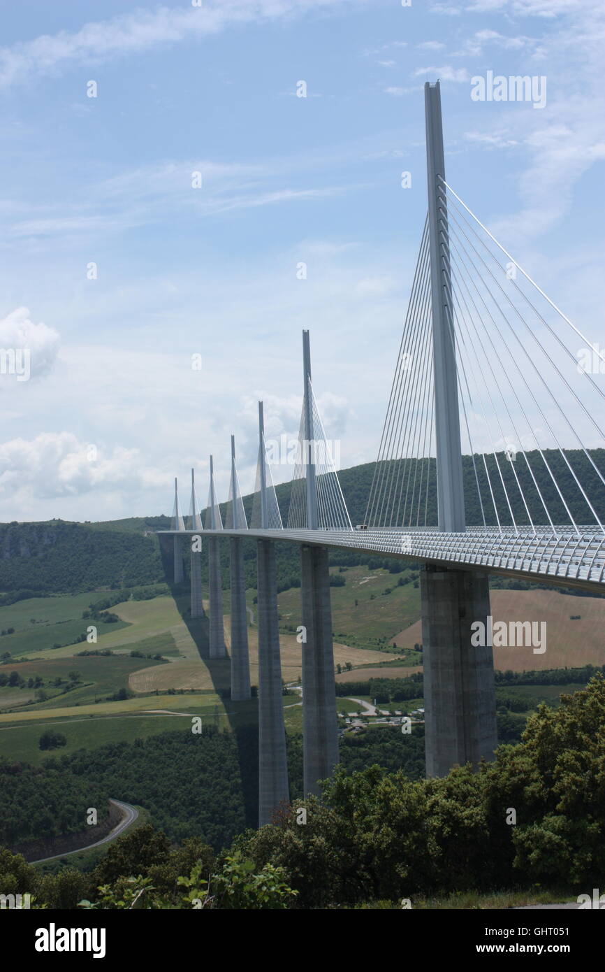 the-millau-viaduct-is-a-cable-stayed-bridge-that-spans-the-valley-of