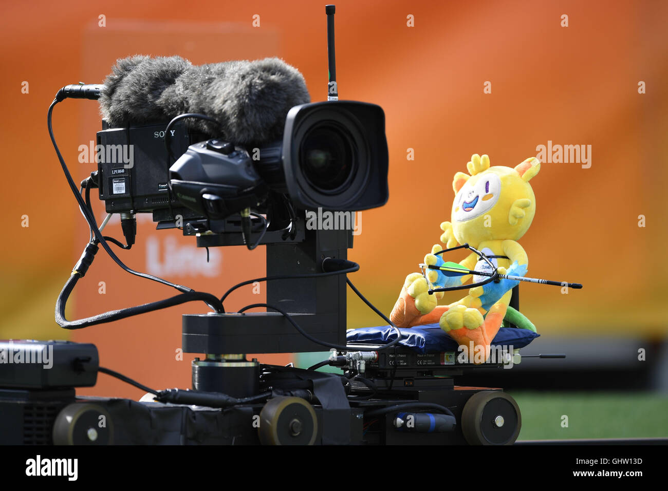 Vinicius Rio Olympic Mascot High Resolution Stock Photography and ...