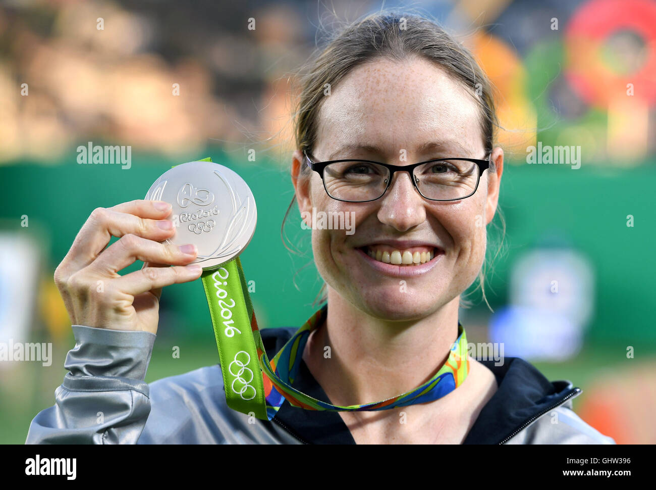 Rio De Janeiro Brazil 11th Aug 2016 Silver Medalist Lisa Unruh Of Germany Poses With Her Medal After The Women S Individual Gold Medal Match Of The Archery Events During The Rio 2016