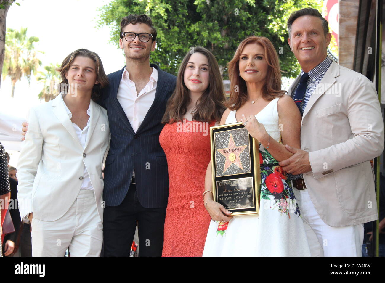 Hollywood, California, USA. 11th Aug, 2016. I15842CHW.Actress And Producer Roma Downey Honored With Star On The Hollywood Walk Of Fame .6664 Hollywood Boulevard, Hollywood, CA.08/11/2016.ROMA DOWNEY, MARK BURNETT AND FAMILY ATTEND ROMA DOWNEY'S HOLLYWOOD WALK OF FAME STAR CEREMONY . © Clinton H. Wallace/Photomundo International/ Photos Inc Credit:  Clinton Wallace/Globe Photos/ZUMA Wire/Alamy Live News Stock Photo