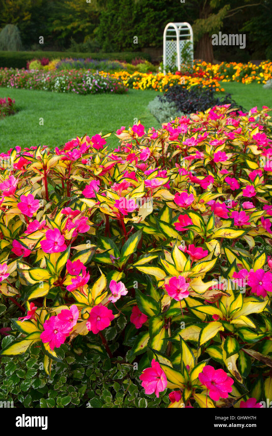 Perennial Garden arbor, Elizabeth Park, Hartford, Connecticut Stock Photo Alamy