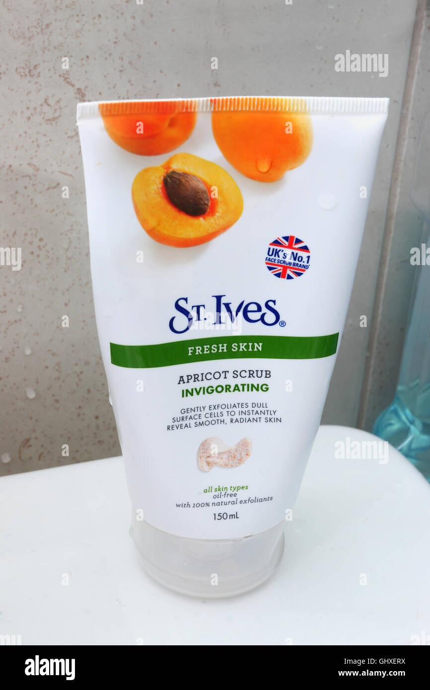 St Ives Fresh Skin Invigorating Apricot Scrub Stock Photo