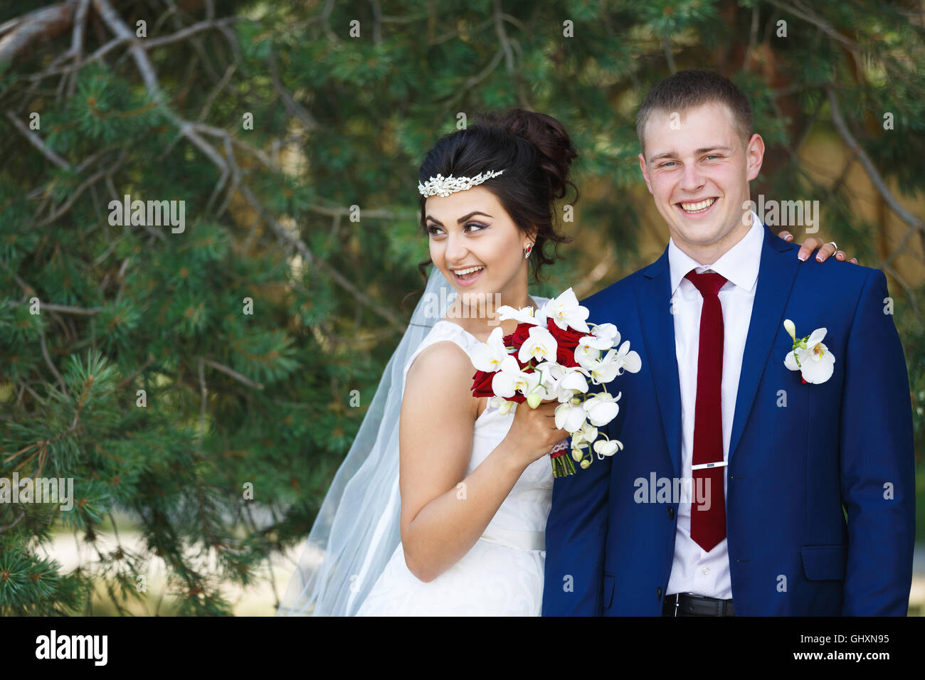 Hugging bouquet hi-res stock photography and images - Alamy