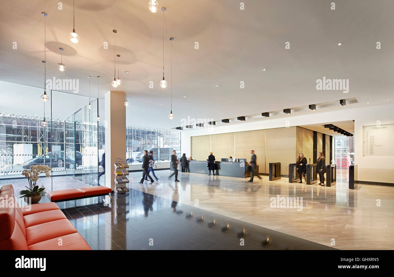 Ground floor foyer with reception and waiting lounge. 70 Mark Lane - City of London, London, United Kingdom. Architect: Bennetts Associates Architects, 2015. Stock Photo