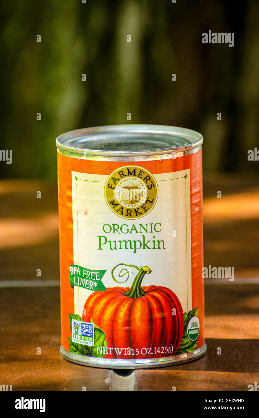 Farmers Market canned organic pumpkin Stock Photo Alamy
