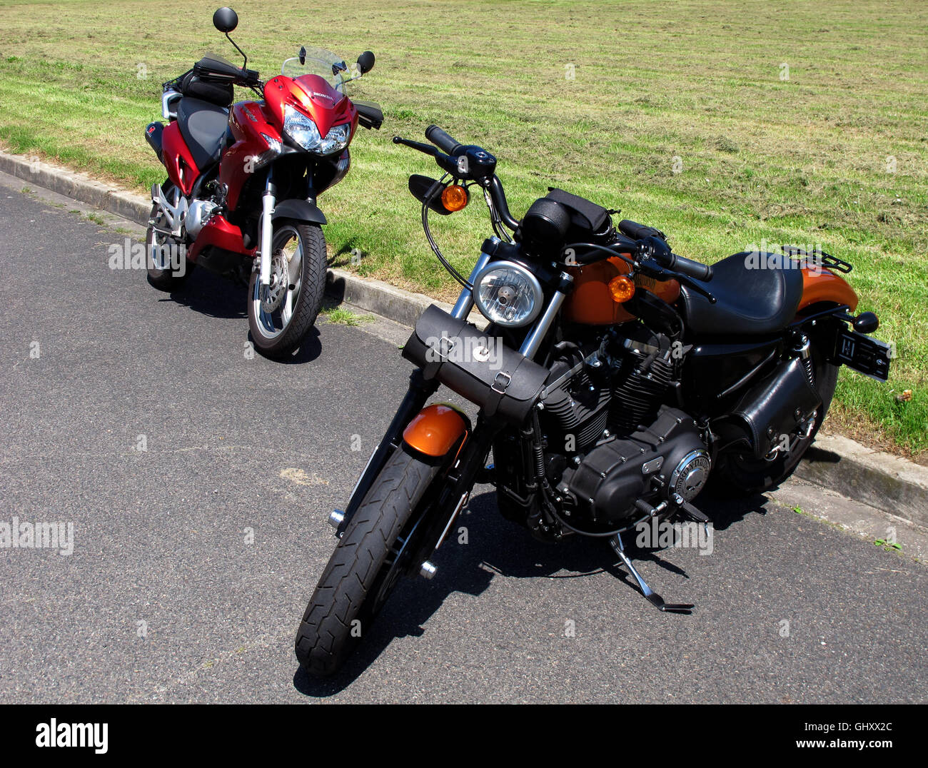 Harley davidson 883 hi res stock photography and images Alamy