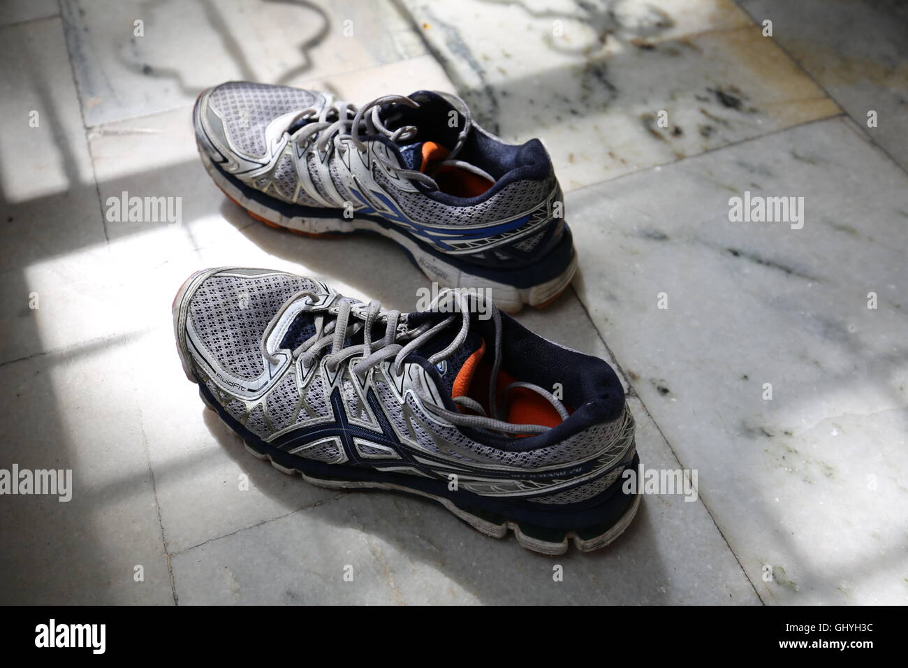 drying wet shoes