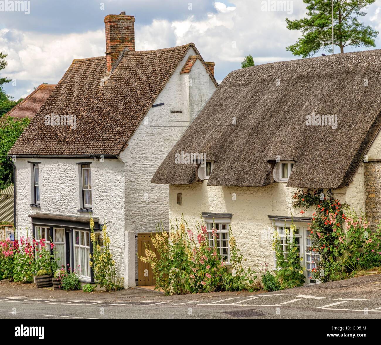 British cottages hi-res stock photography and images - Alamy
