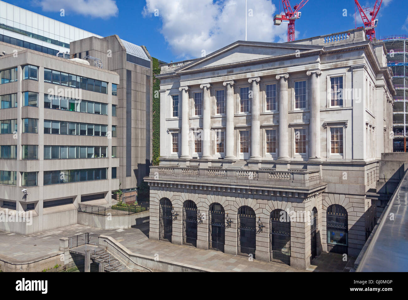 City of London   Fishmongers' Hall of 1834 overlooking the Thames, viewed from London Bridge Stock Photo