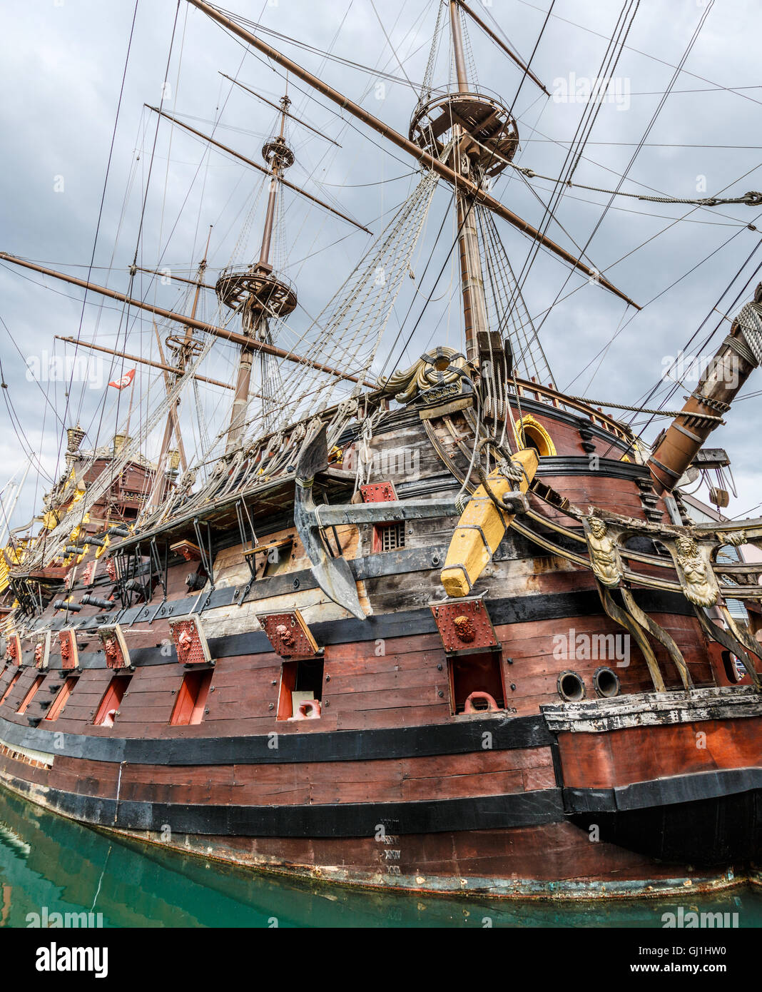 Wooden pirate ship for tourists in Genova port Stock Photo - Alamy, image size:1068x1390
