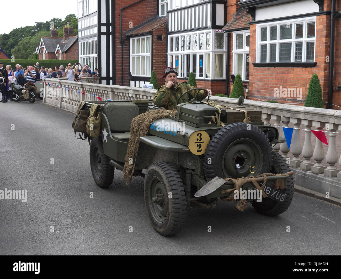 Vintage US army jeep outside the Golf Hotel Woodhall Spa during the 40's weekend Stock Photo