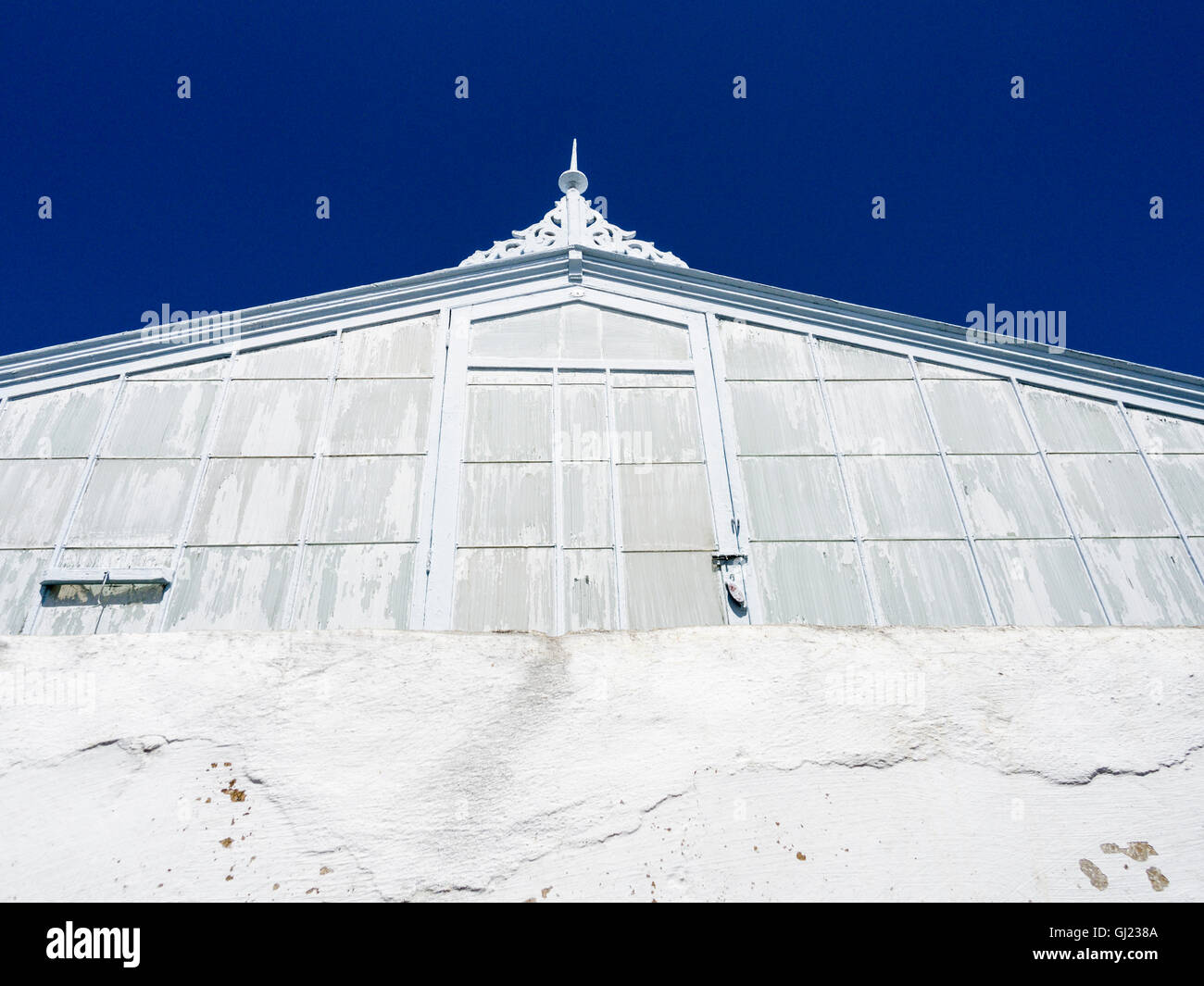 Whitewash glass hires stock photography and images Alamy