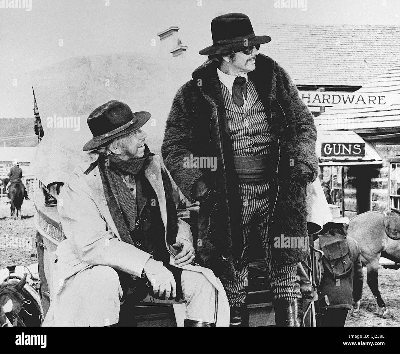 Showdown/ Der weisse Büffel (The White Buffalo) USA 1976 Regie: Jack Lee Thompson Szene: SLIM PICKENS u. CHARLES BRONSON Stock Photo