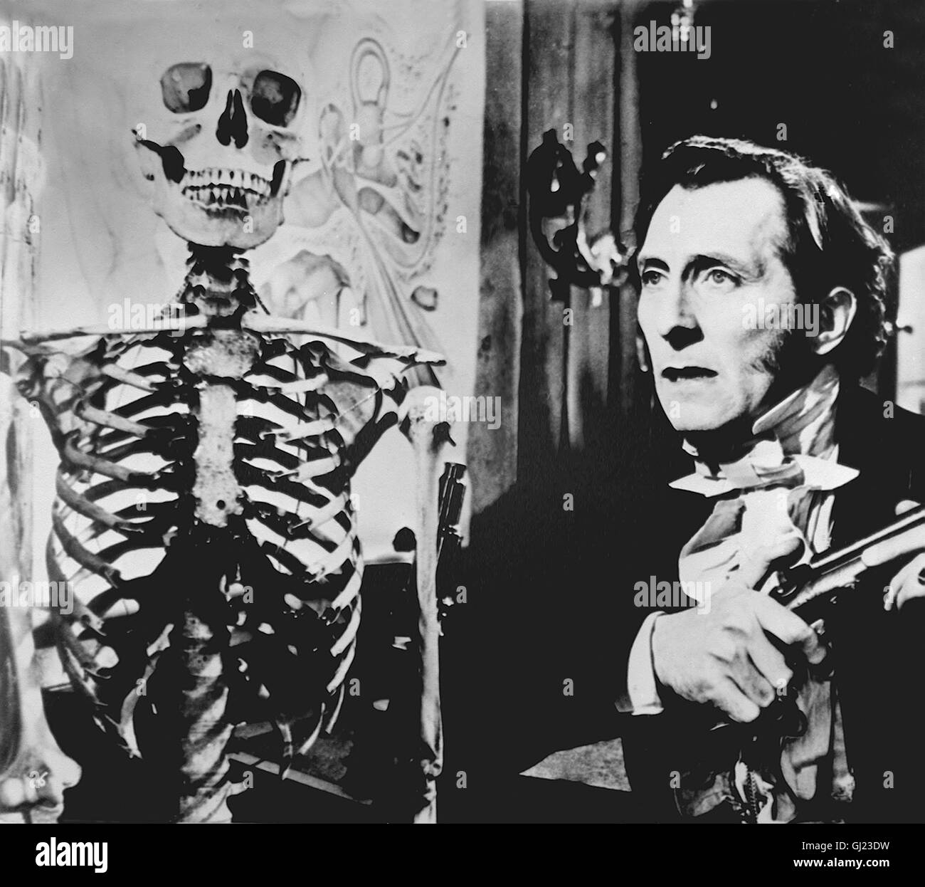 Frankensteins Fluch (The Curse of Frankenstein) USA, England 1957 Regie: Terence Fisher Szene: PETER CUSHING Stock Photo