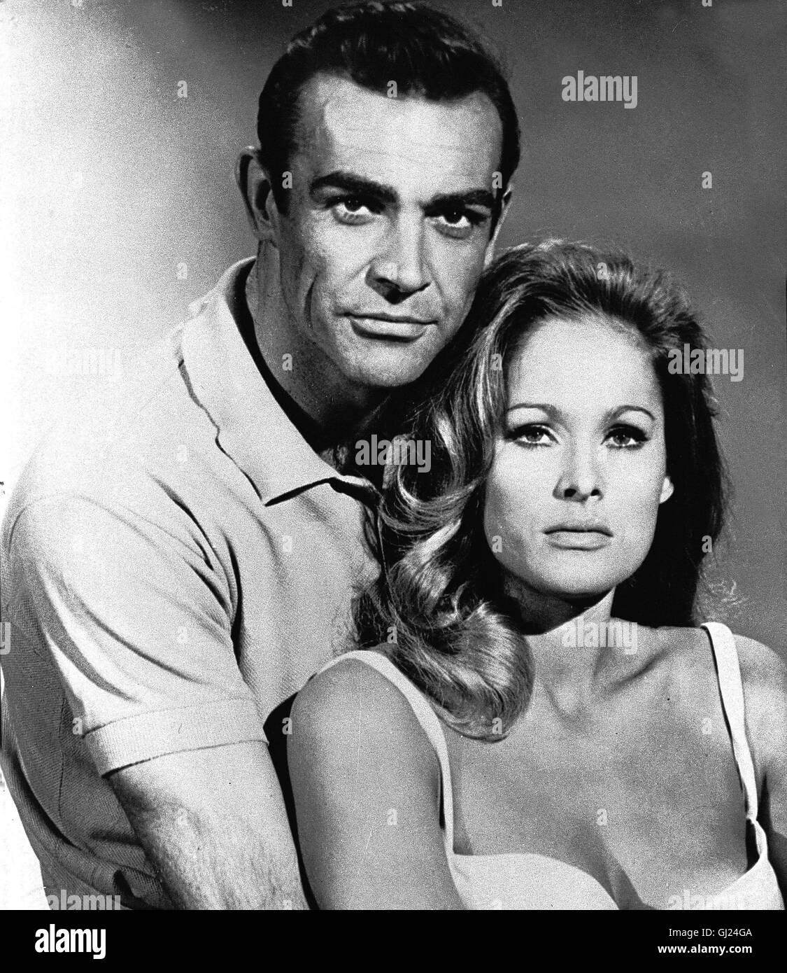 Dr No England 1962 Regie Terence Young Bild Sean Connery U Ursula Andress Aka Dr No Stock Photo Alamy