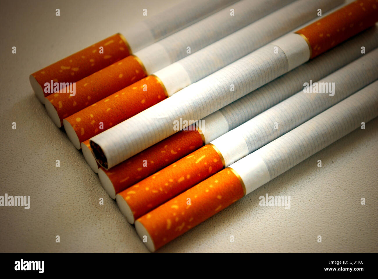 Cigarettes white hi-res stock photography and images - Alamy