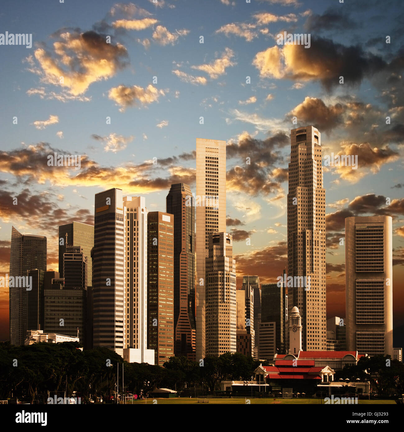 Singapore clouds hi-res stock photography and images - Alamy