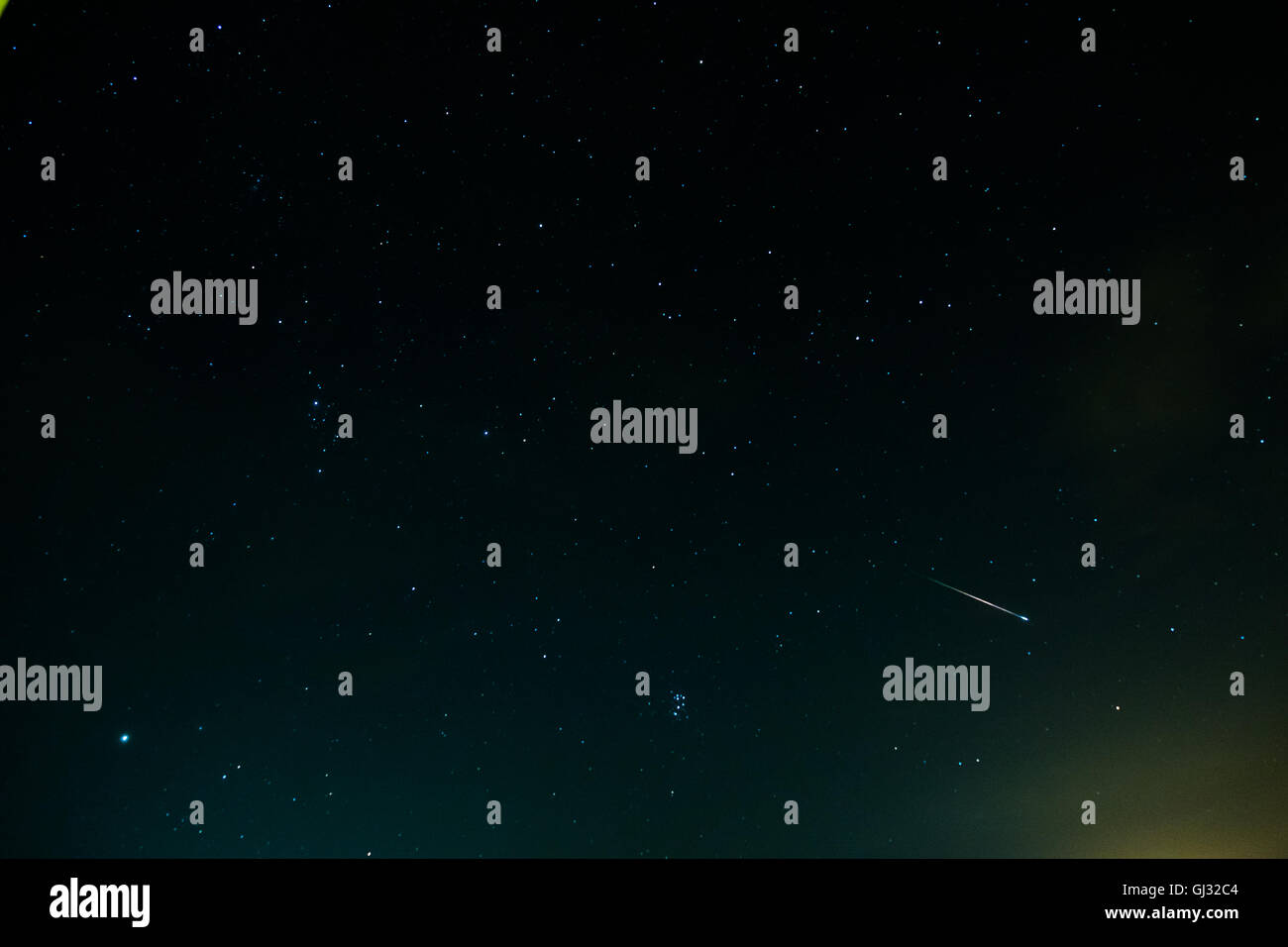 Shooting star clouds hires stock photography and images Alamy