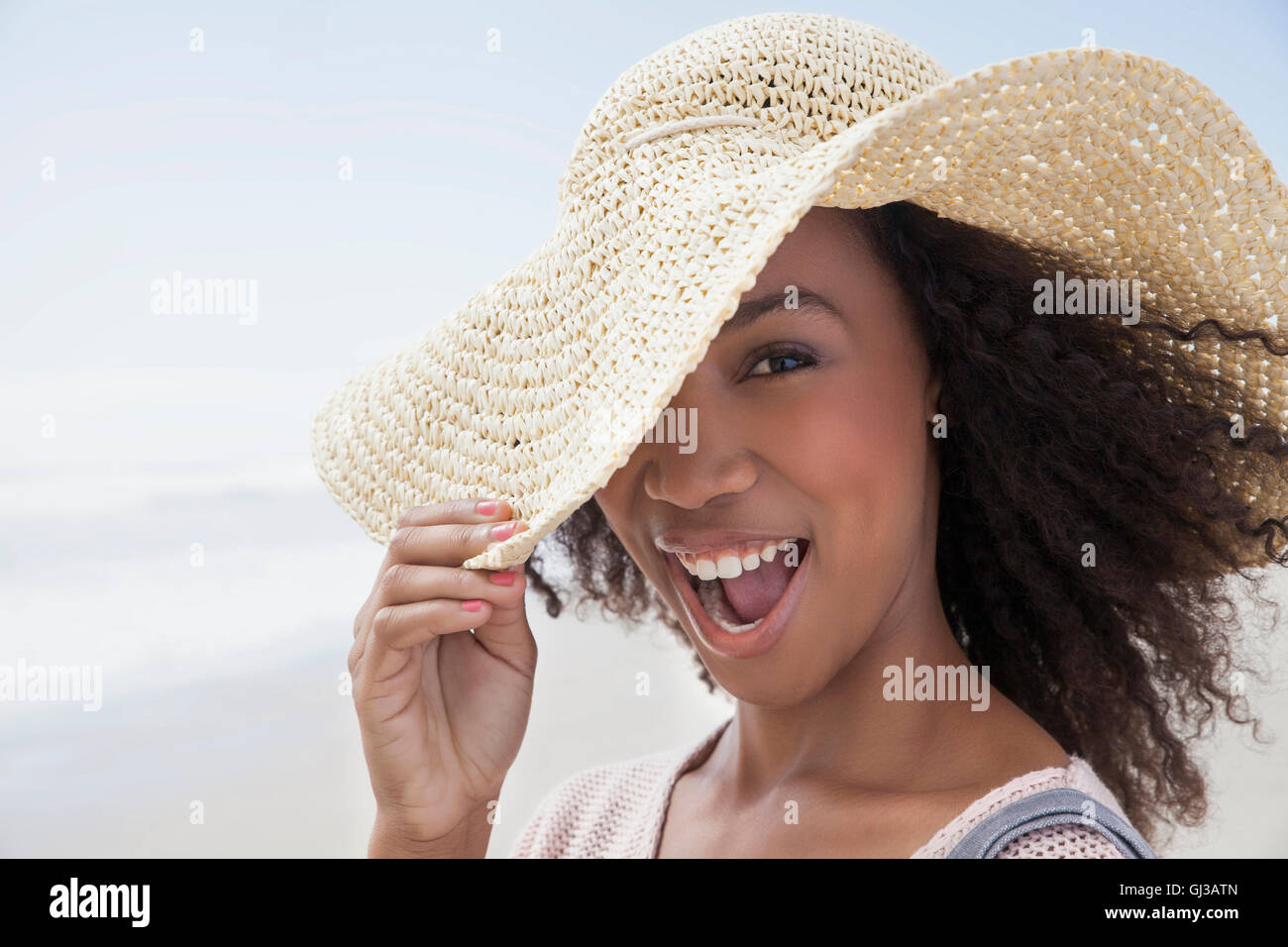 Windy day on beach hi-res stock photography and images - Alamy