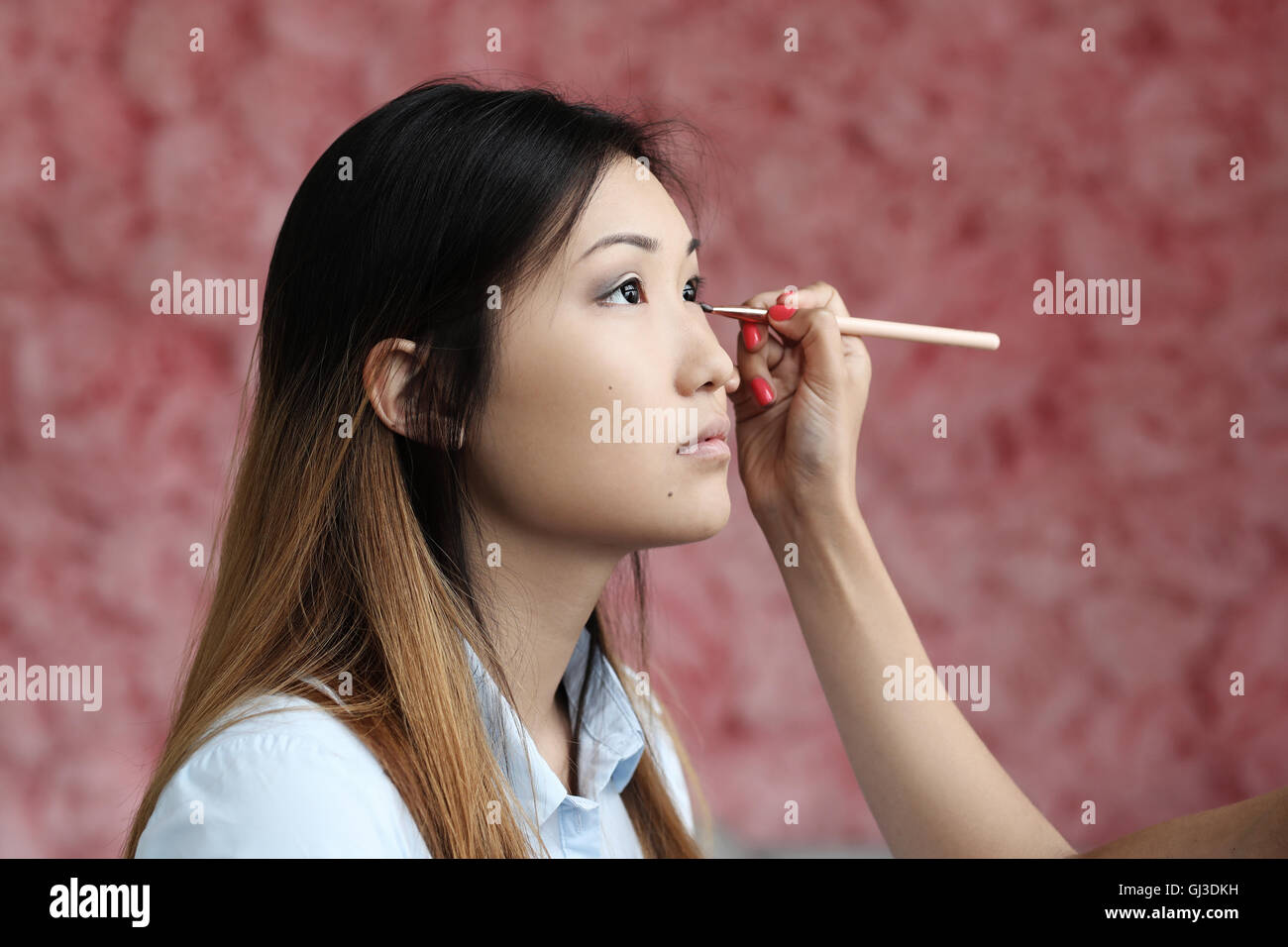 Close up girl eyes artist hi-res stock photography and images - Alamy