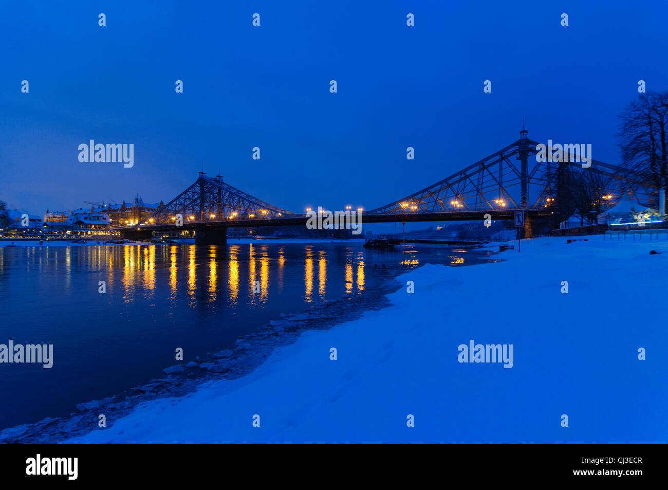 Dresden: Bridge ' Blue Wonder ' over the Elbe in Loschwitz in snow, Germany, Sachsen, Saxony, Stock Photo