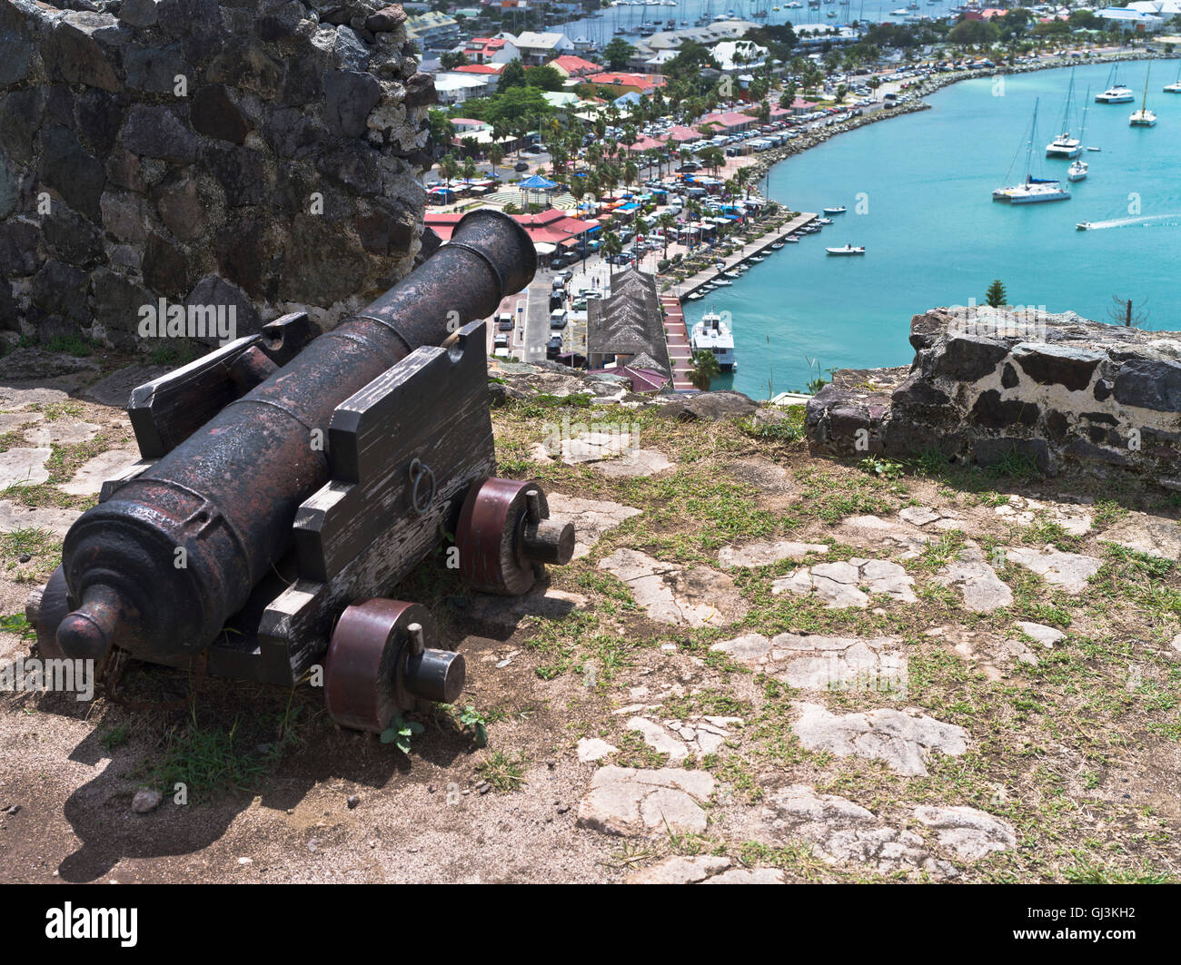 dh Marigot castle ST MARTIN CARIBBEAN French Cannon view port bay town and waterfront Saint Martins fort louis Stock Photo