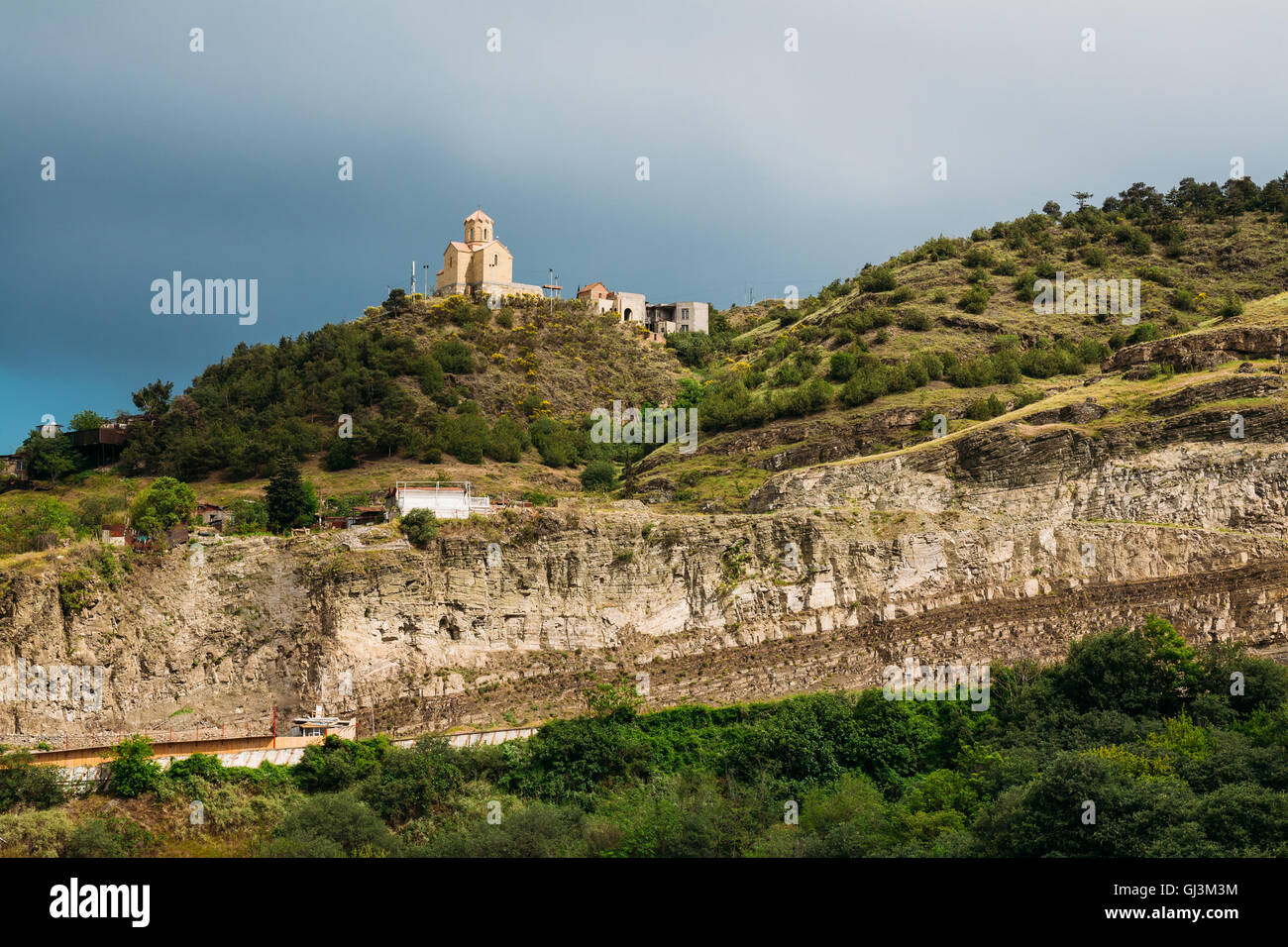 tabor-kloster-der-transformation-in-tiflis-georgien-hilltop-vbrflc