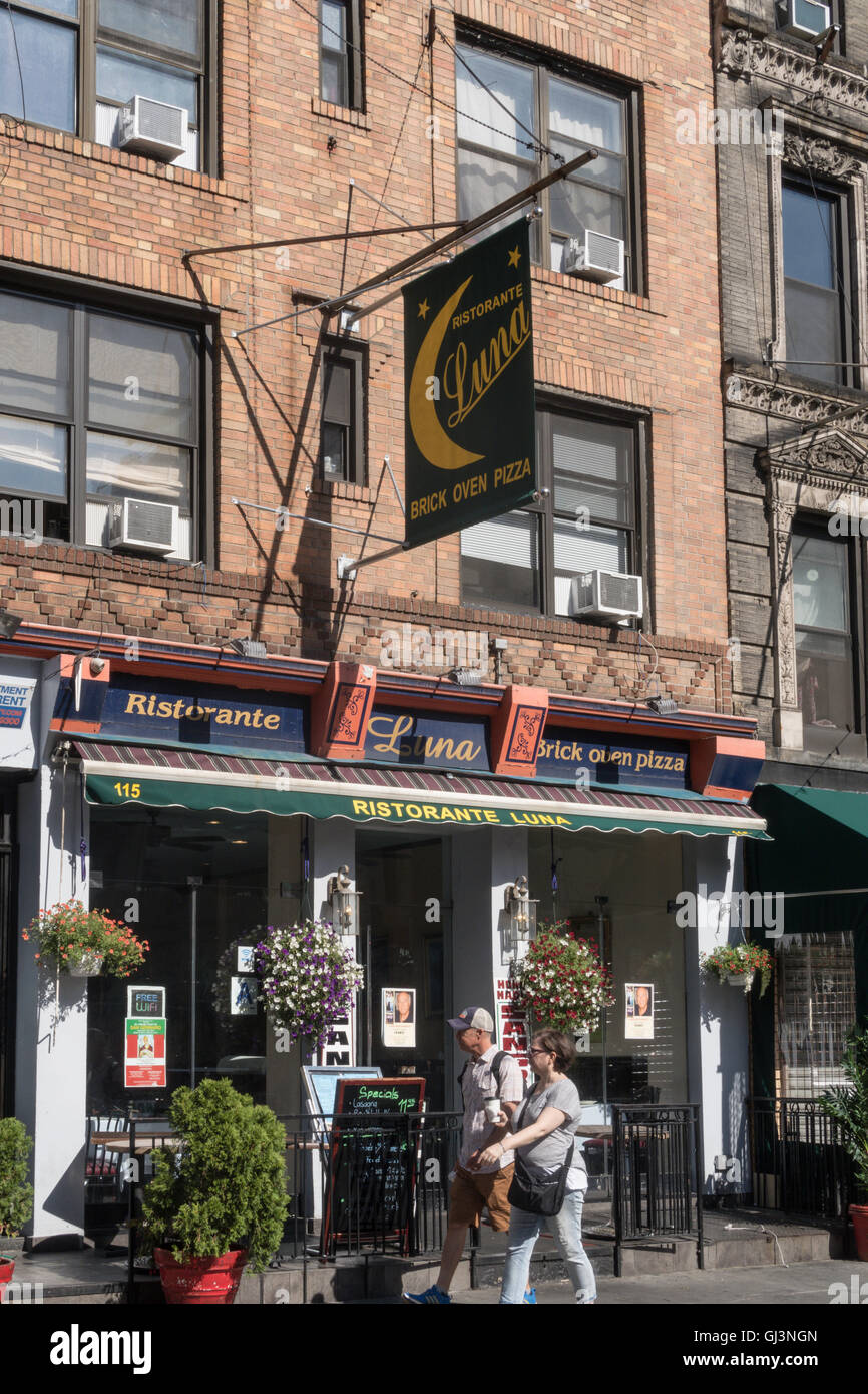 Luna Restaurant, Little Italy, NYC Stock Photo Alamy