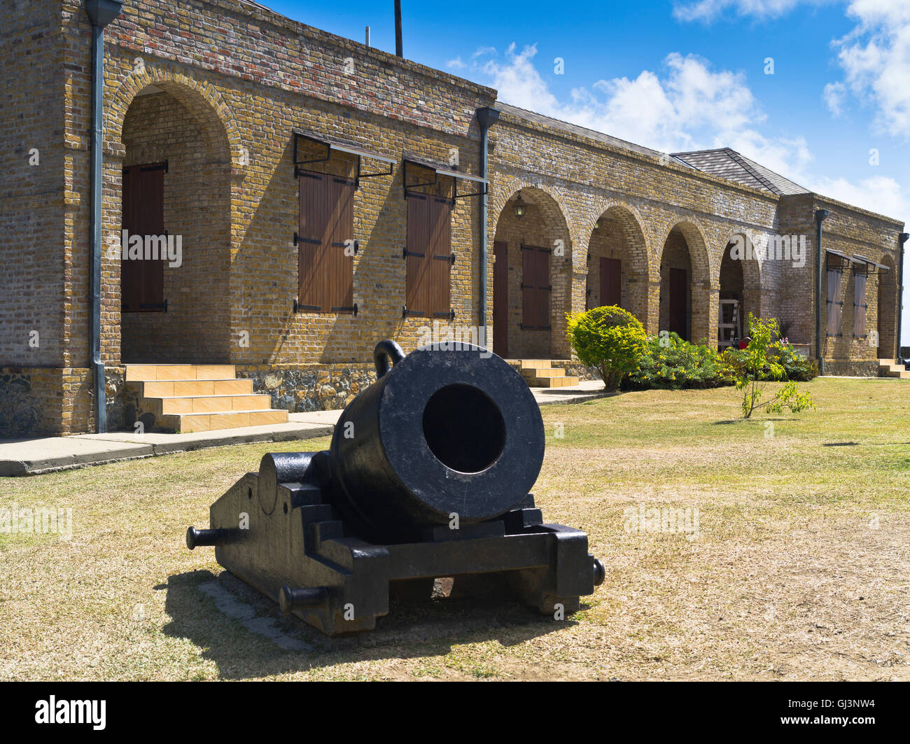 dh Fort King George museum TOBAGO CARIBBEAN Old colonial buildings Scarborough mortar cannon Stock Photo