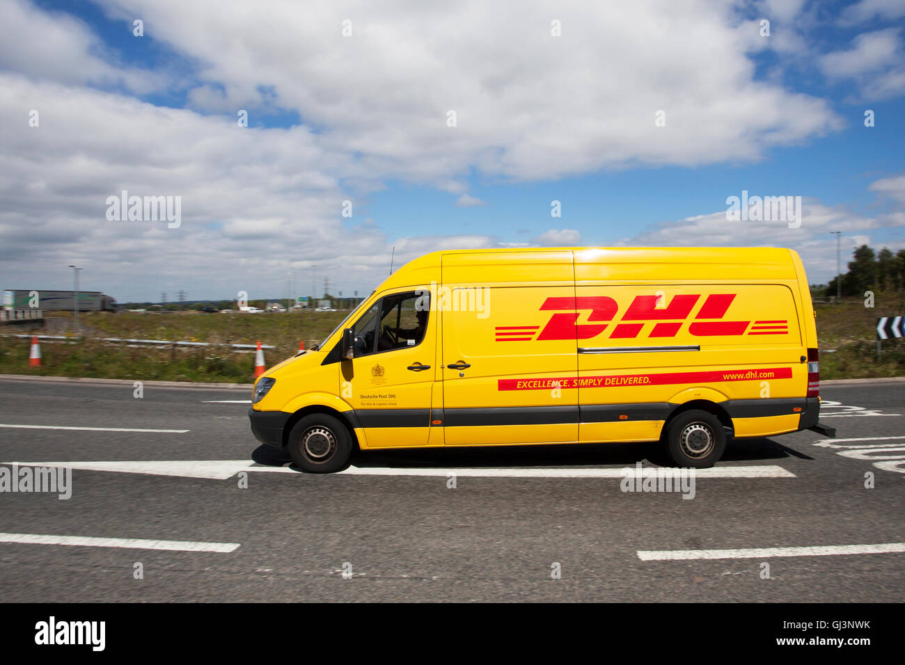 Dhl van dhl express van hires stock photography and images Alamy