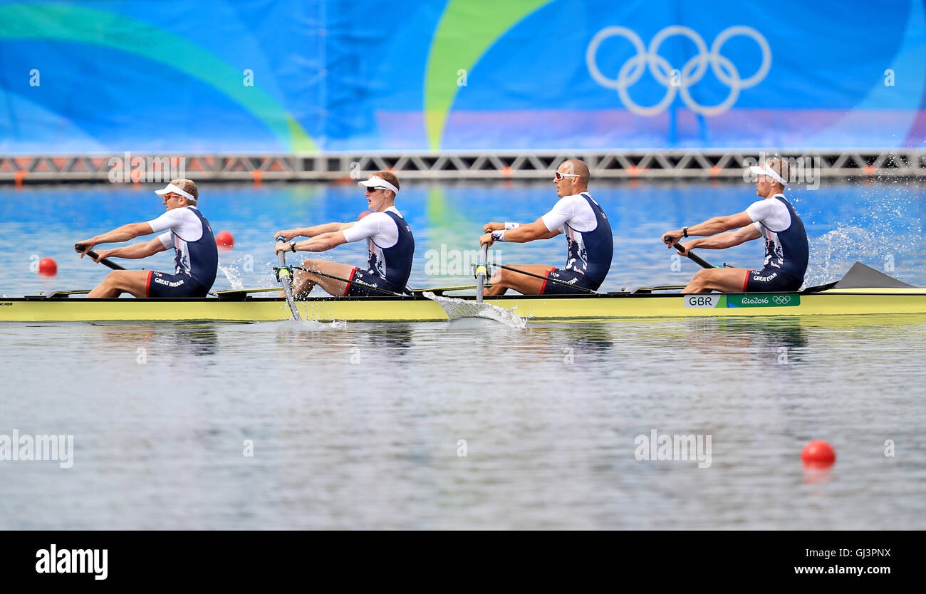 Great Britain's Alex Gregory, Mohamed Sbihi, George Nash and Constantine Louloudis on their way to winning the gold medal in the Men's Four Final at The Lagoa Stadium on the seventh day of the Rio Olympic Games, Brazil. Picture date: Friday August 12, 2016. Photo credit should read: Mike Egerton/PA Wire. Stock Photo
