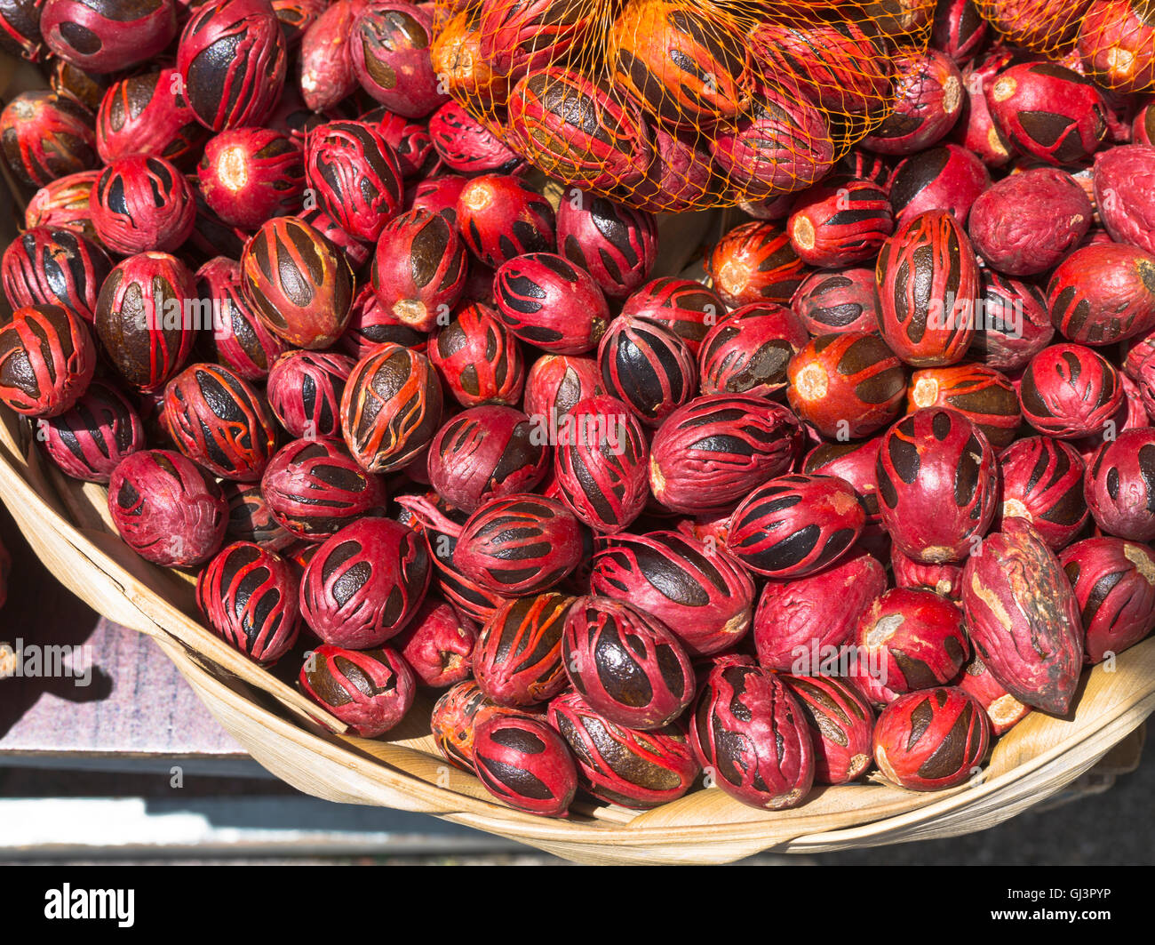 dh St GRENADA CARIBBEAN Spice market stall red mace nutmeg nuts st spices Stock