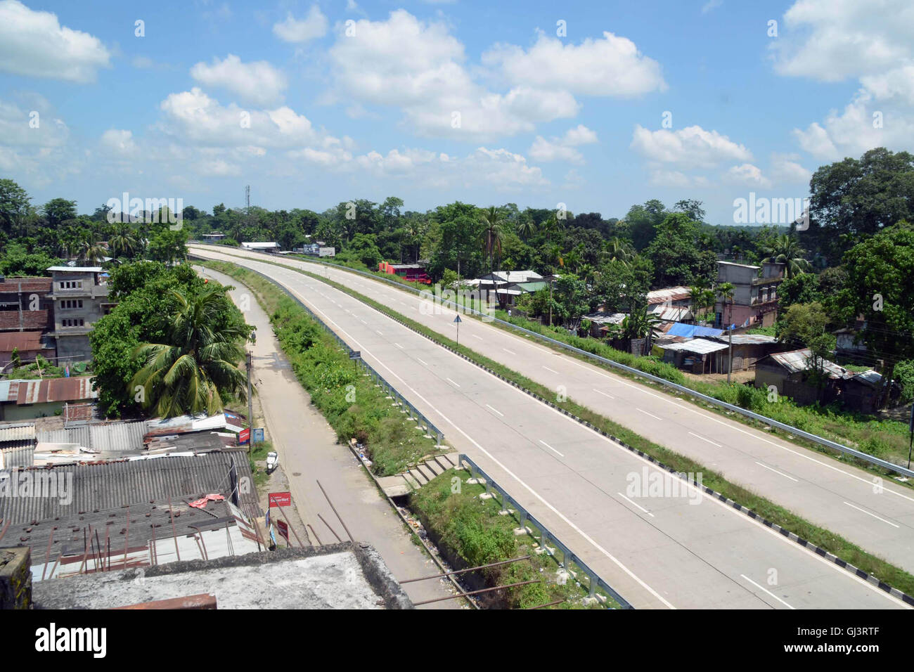 Nagaon, India. 12th Aug, 2016. Deserted National Highway 37 due to 12 hours Middle Assam Bandh (Strike) called by Demand Committee for All India Institute of Medical Science (AIIMS) for the establishment of AIIMS in Raha town of Nagaon district of Assam. © Simanta Talukdar/Pacific Press/Alamy Live News Stock Photo