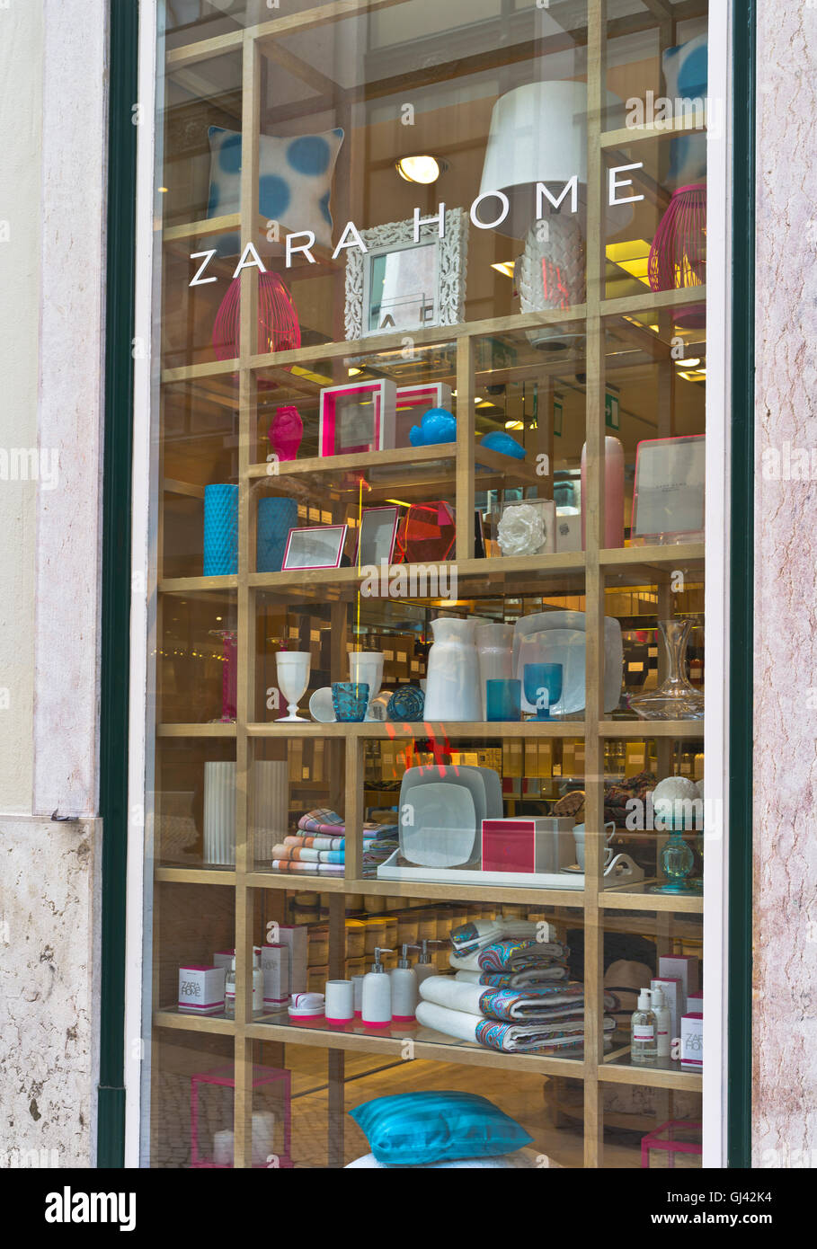 dh Shops LISBON PORTUGAL Portuguese Zara Home store shop display window lisboa shopping Stock Photo