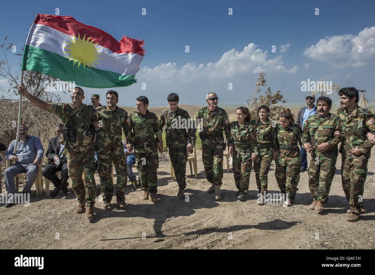 Kirkuk, Kurdistan Regional Goverment are, Iraq. 16th Apr, 2016. Peshmega soldiers from Iran and PAK party members at the frontline near to Makhmur, Kurdistan. © Bertalan Feher/ZUMA Wire/Alamy Live News Stock Photo