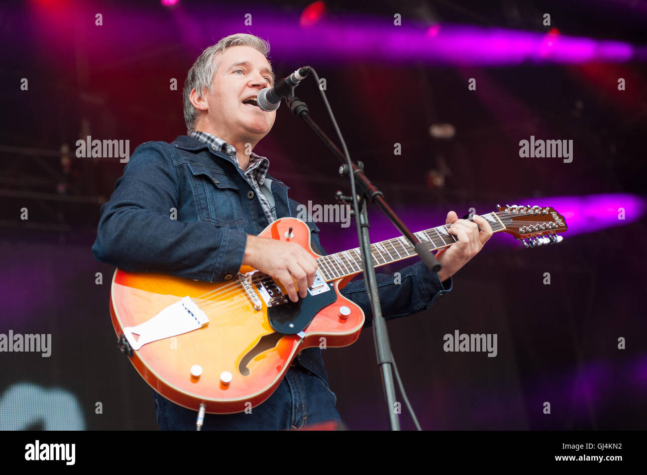 Lloyd Cole plays Rewind North Festival, Capesthorne Hall, Cheshire 5th August 2016 Stock Photo