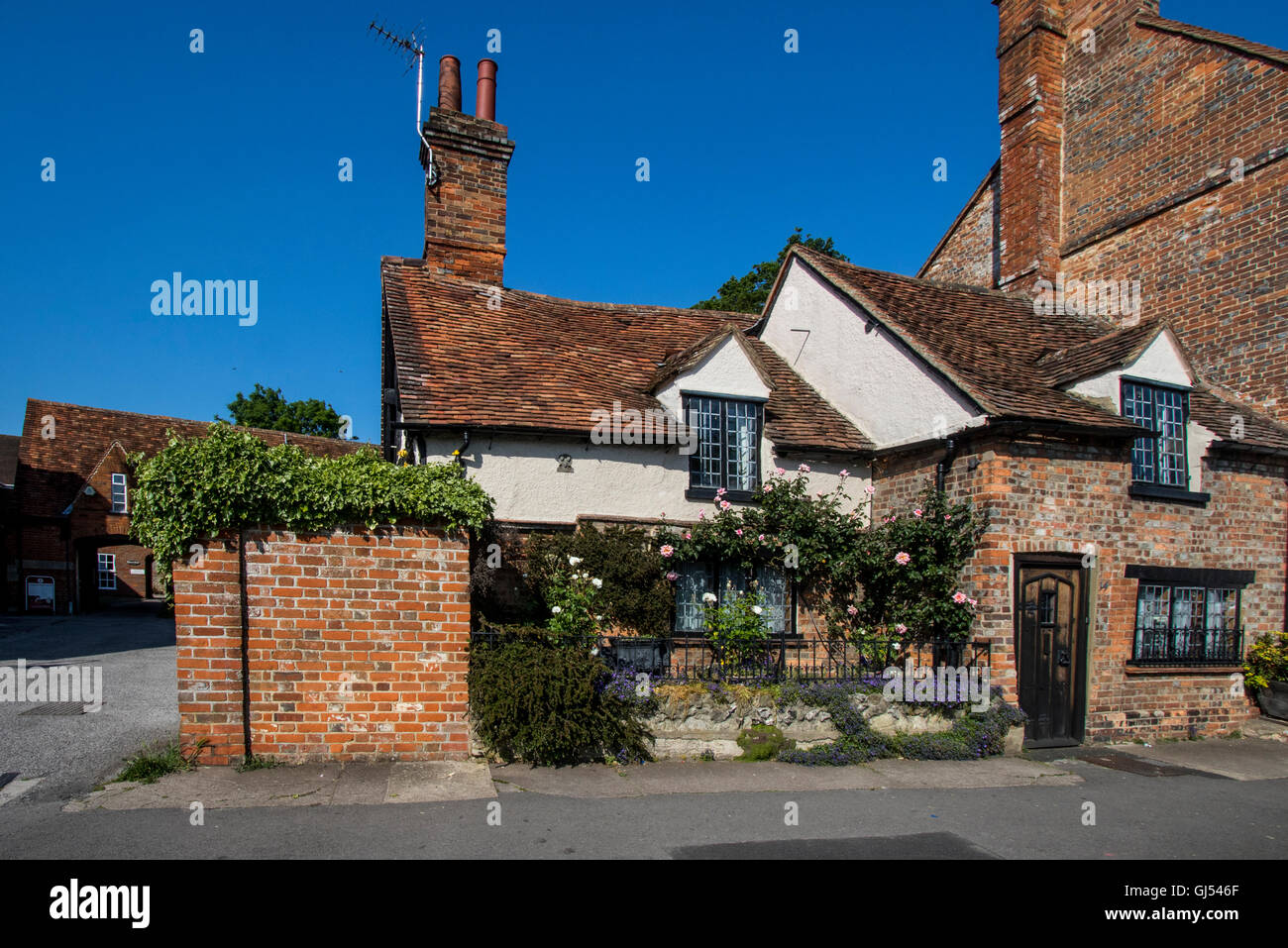 Thame high street oxfordshire hires stock photography and images Alamy