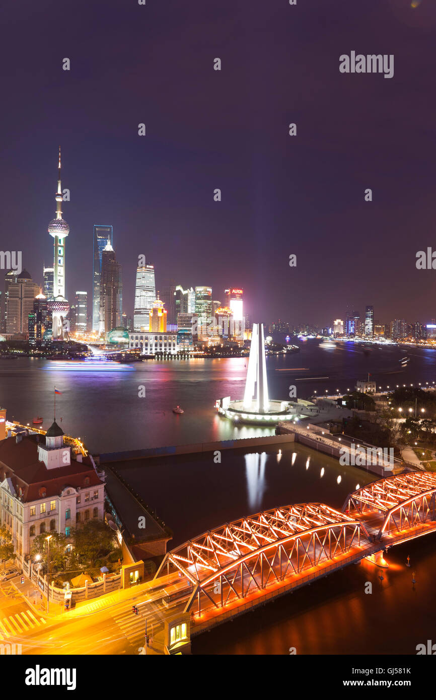 Landmarks shanghai building group hi-res stock photography and images ...