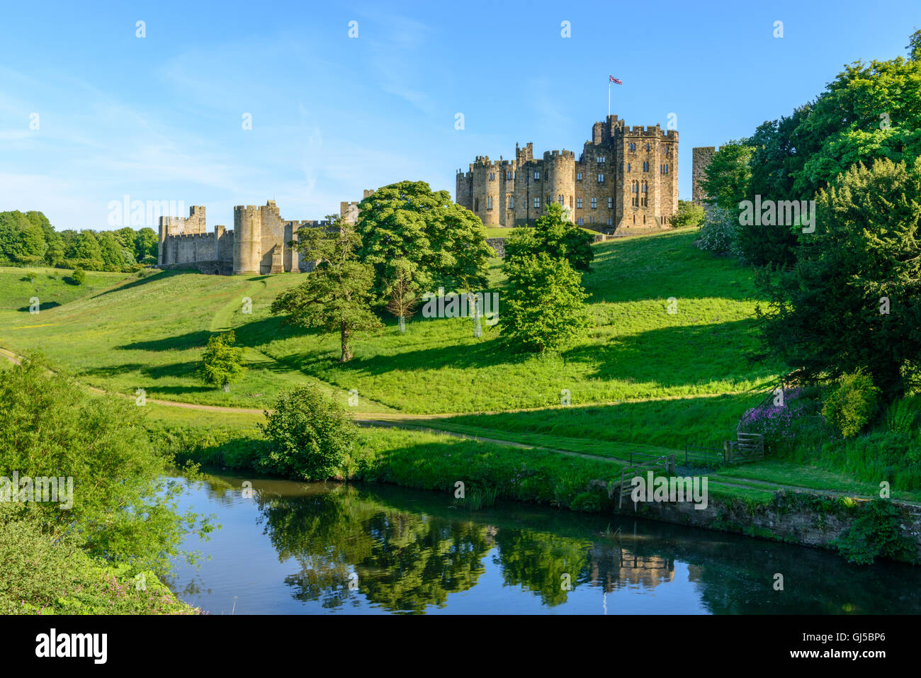 Alnwick castle hires stock photography and images Alamy