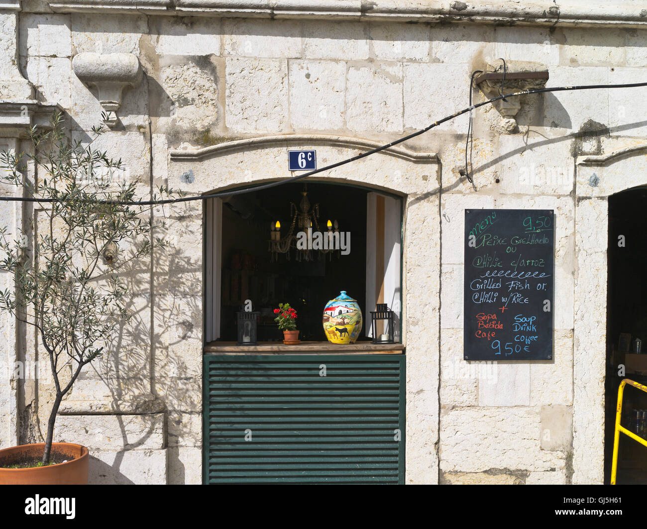 dh cafe LISBON PORTUGAL City bistro restaurant cafe menu board outside cafes Stock Photo