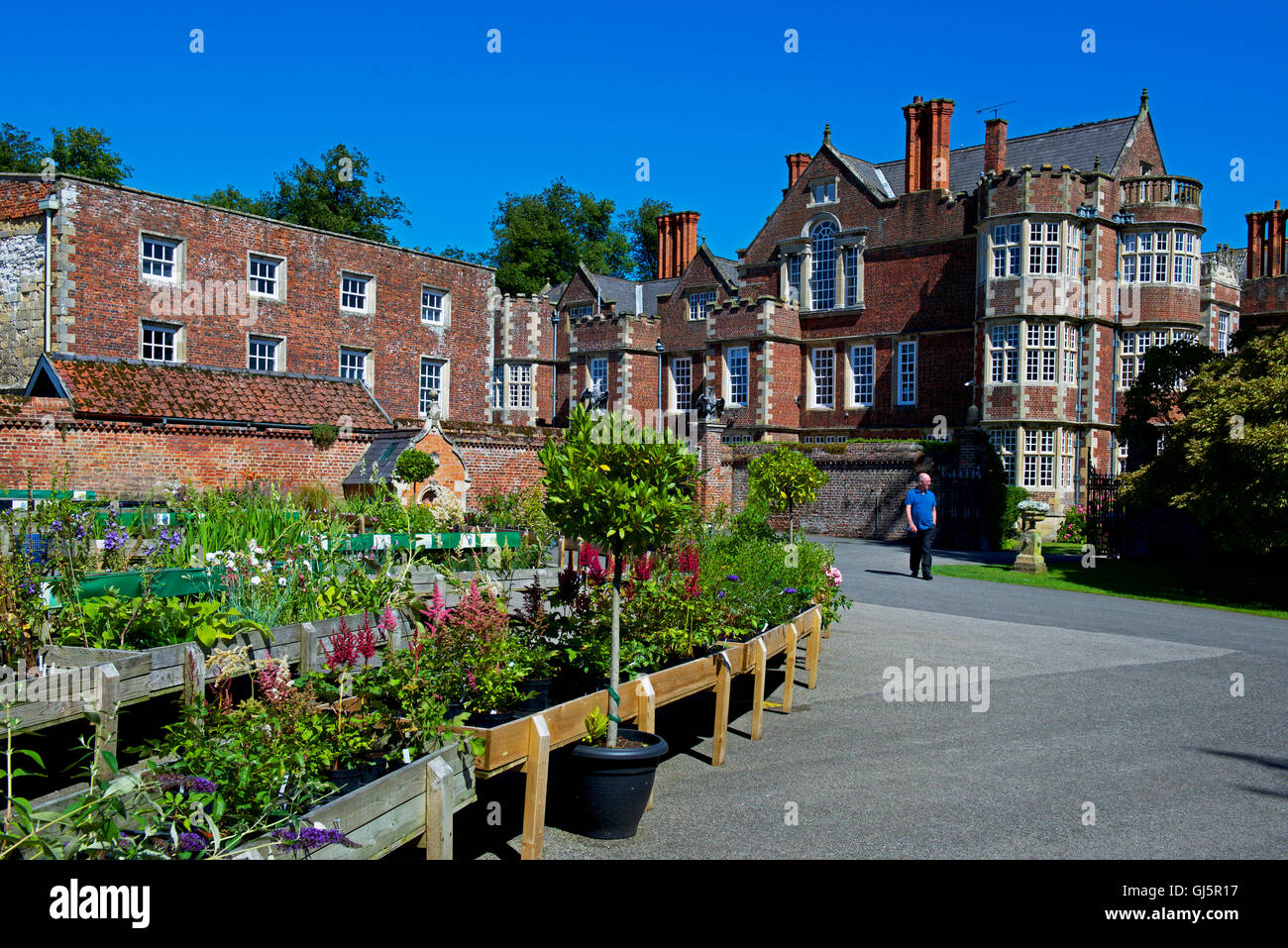 Burton Agnes Hall and Norman manor house, near Driffield, East Yorkshire, England UK Stock Photo