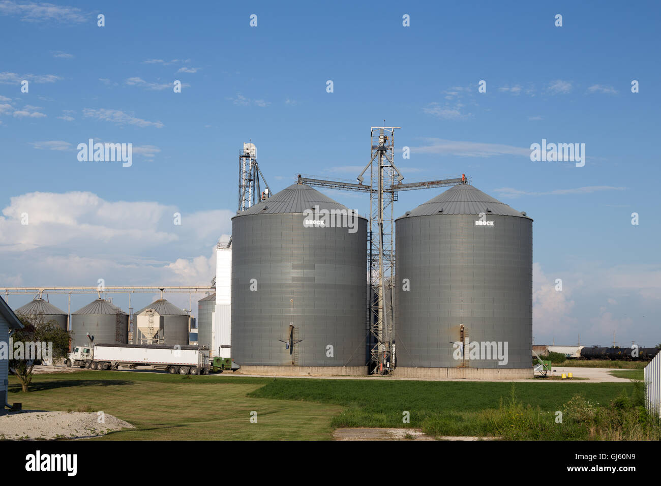 Grain elevator silo hires stock photography and images Alamy