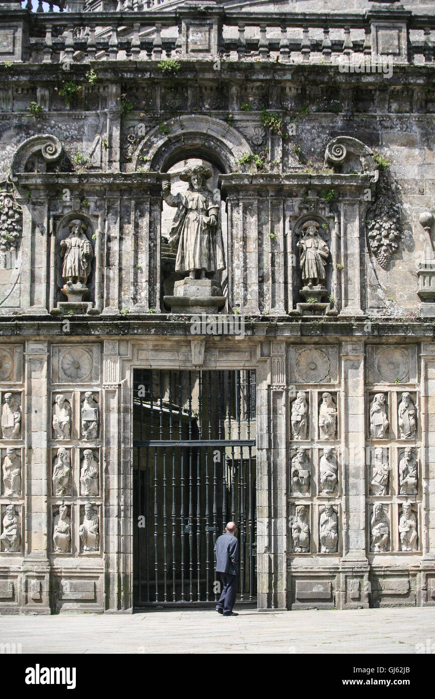 St James statue above Holy Door on the east facade of Santiago de