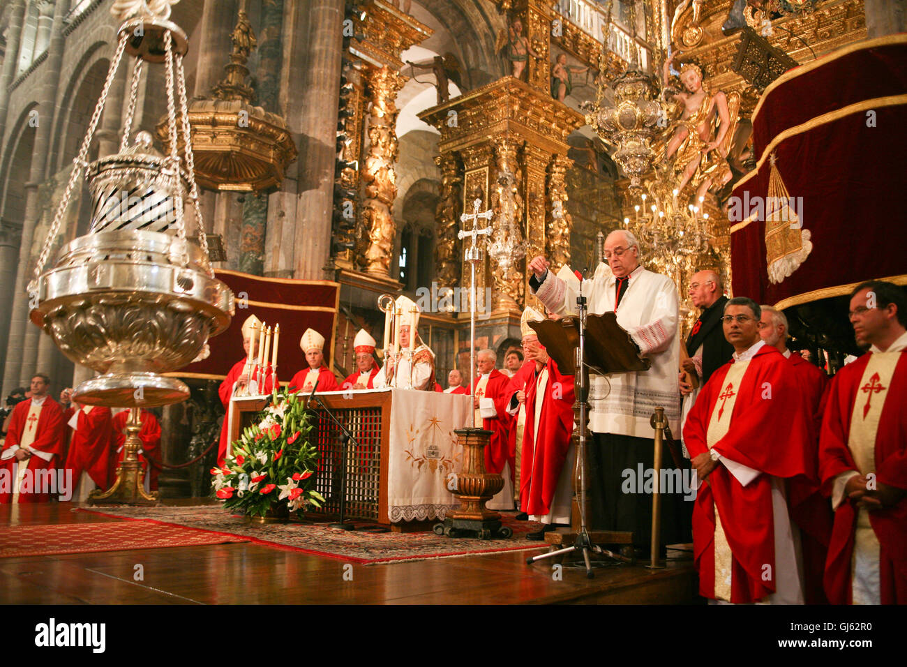 Service on July 25th, on St James Day at the altar of Santiago de